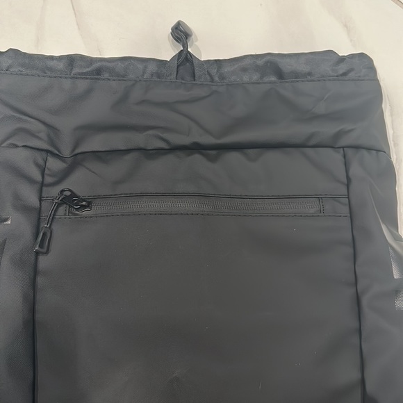 Drawstring backpack - Picture 3 of 5